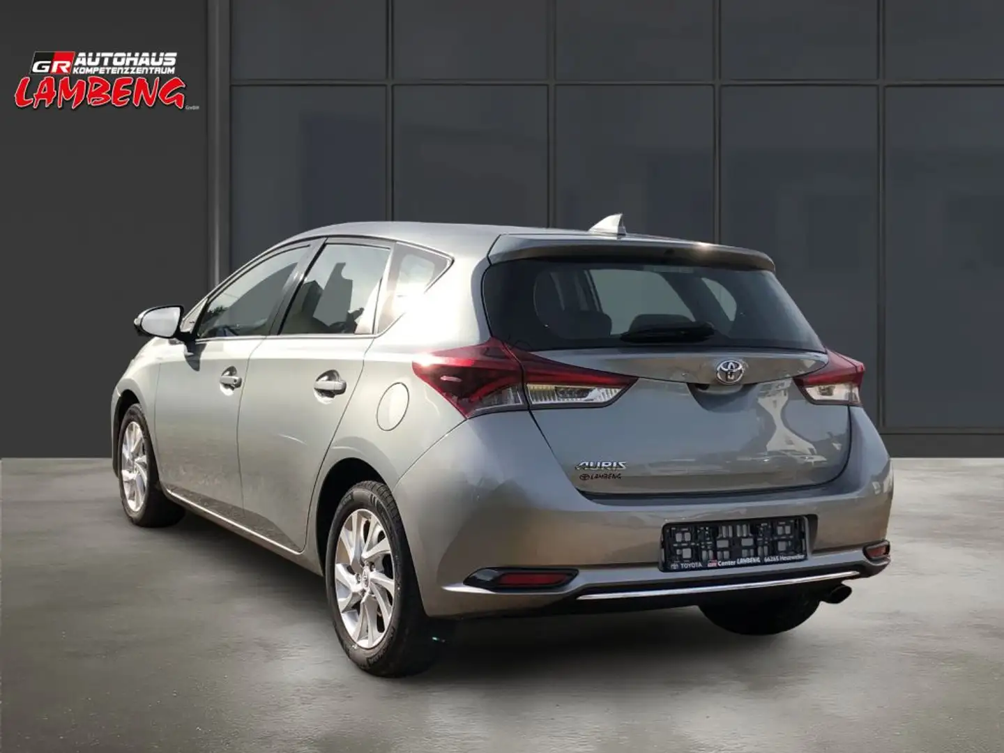 Toyota Auris 1.2 Turbo Comfort *METALLIC*KLIMAAUTOMATIK*BLUETOO Silber - 2