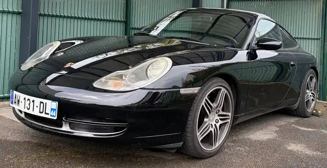 Porsche CARRERA