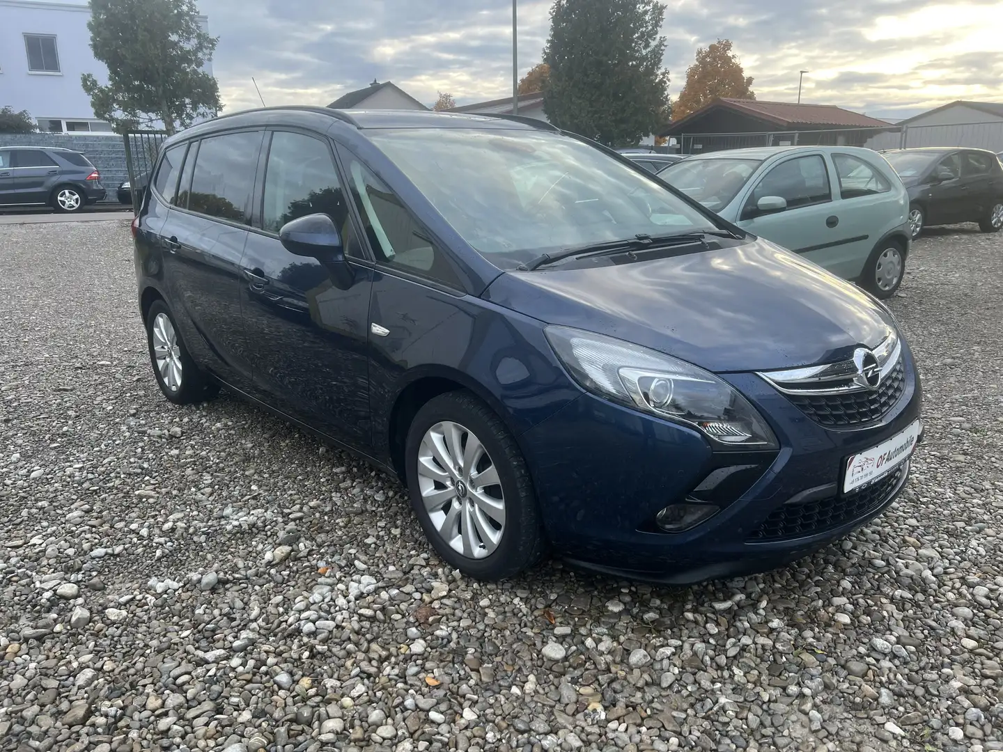 Opel Zafira Tourer Edition Blau - 1
