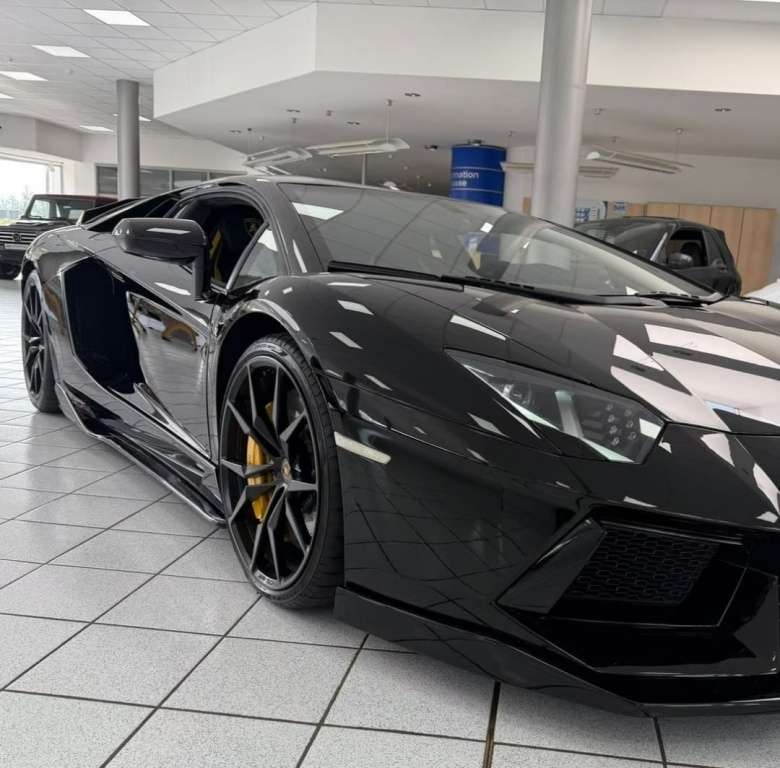 Lamborghini Aventador LP700 6.5 V12 - foto 1