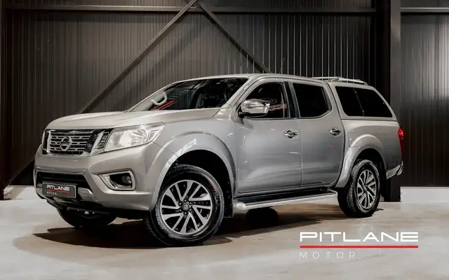 Nissan Navara NP 300 2.3 dCi 4WD CUIR / CAMERA / ATTELAGE / KEYL