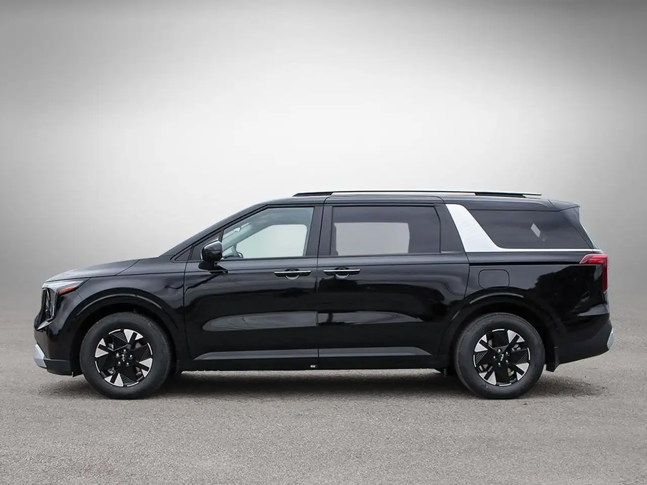 Kia Carnival снимка Kia Carnival