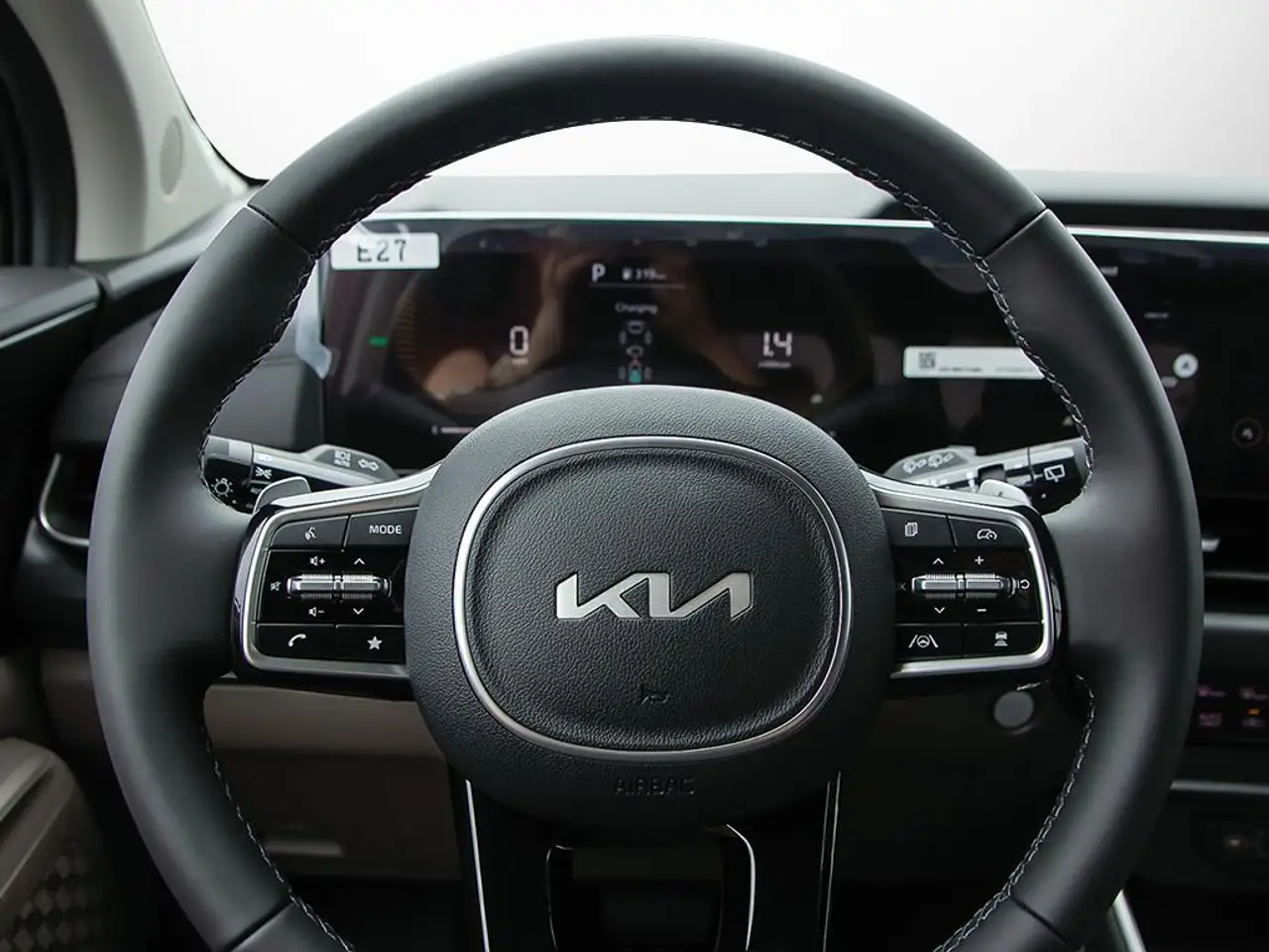 Kia Carnival снимка Kia Carnival