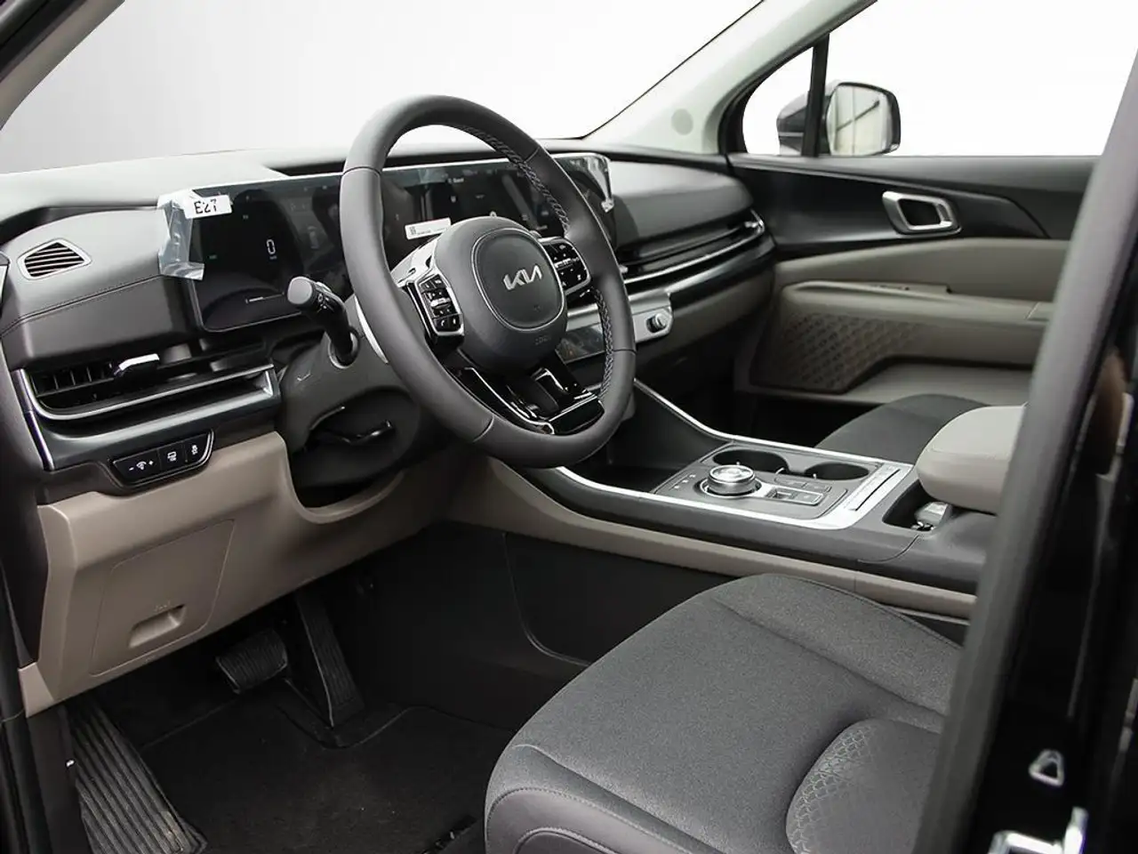 Kia Carnival снимка Kia Carnival