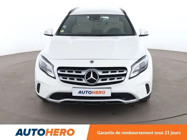 Mercedes-Benz Gla view 9