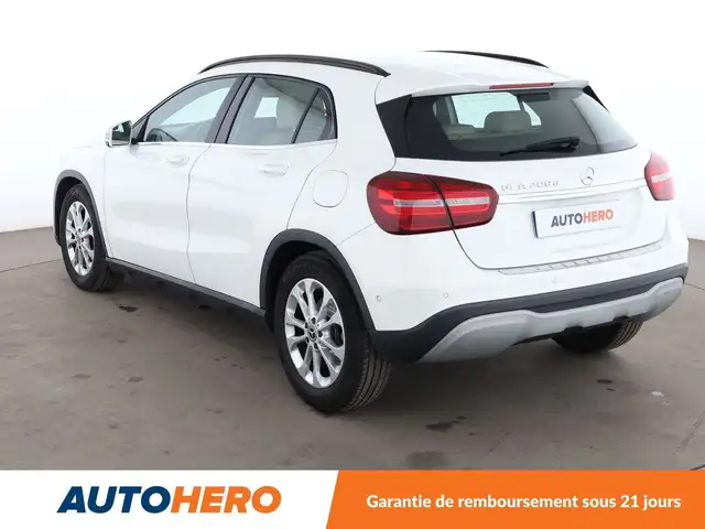 Mercedes-Benz Gla view 4