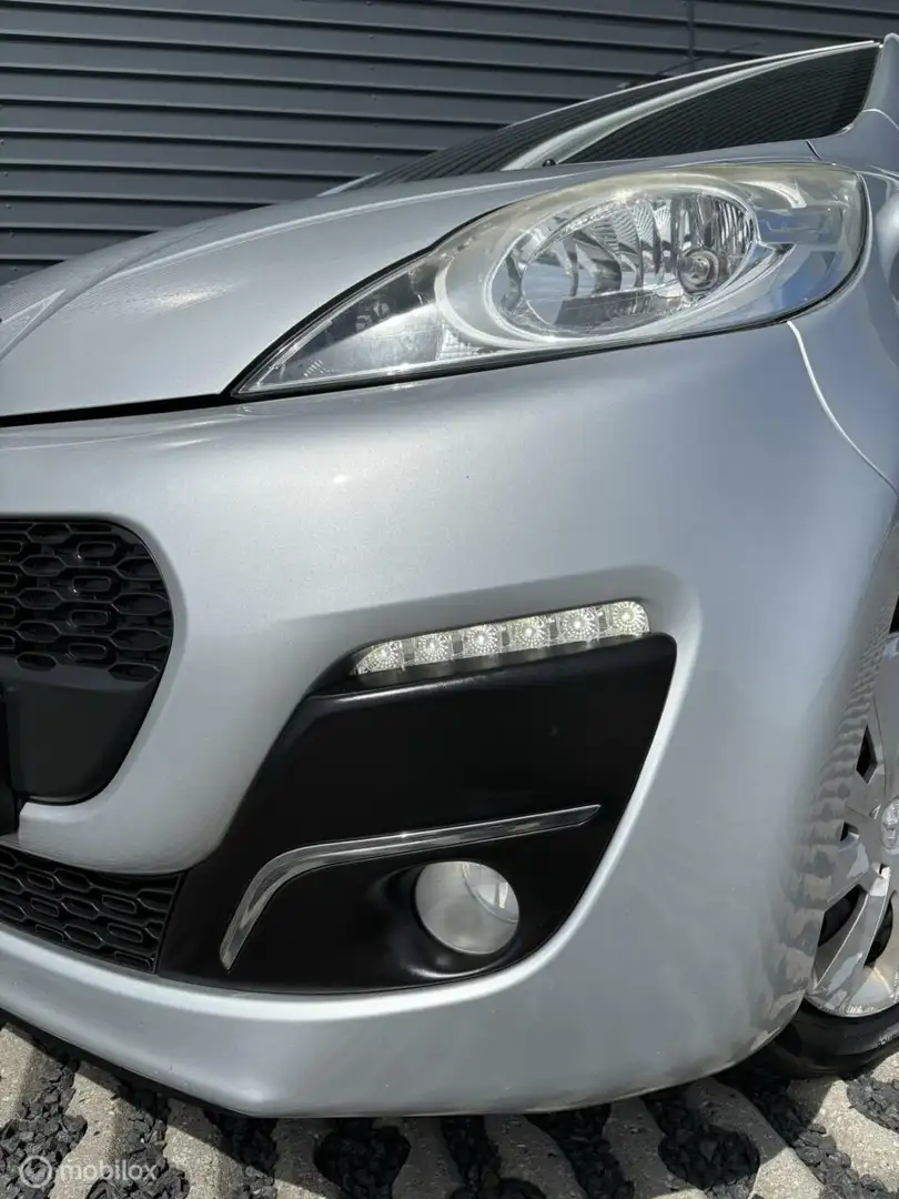 Peugeot 107 1.0 Active | Airco | 5-Deurs | Slechts 84.000 km Grijs - 2