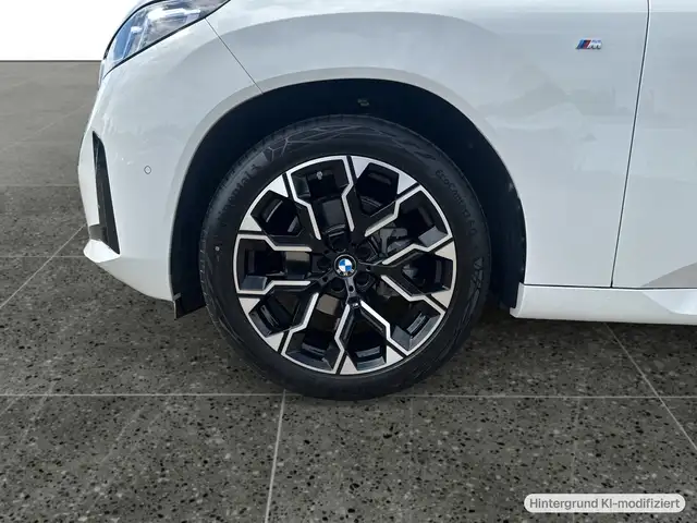 BMW X3 view 10