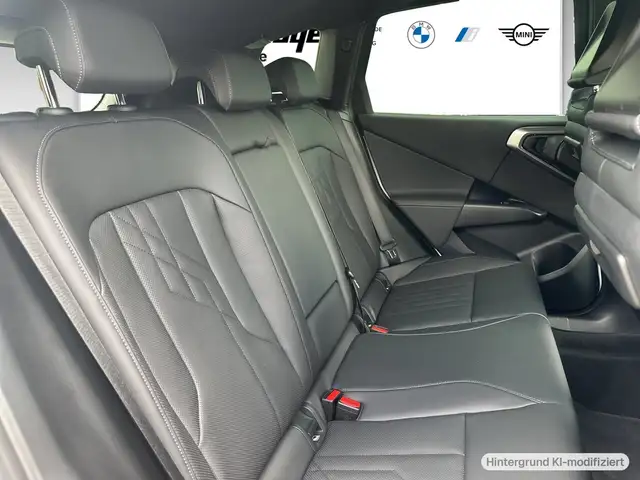 BMW X3 view 8