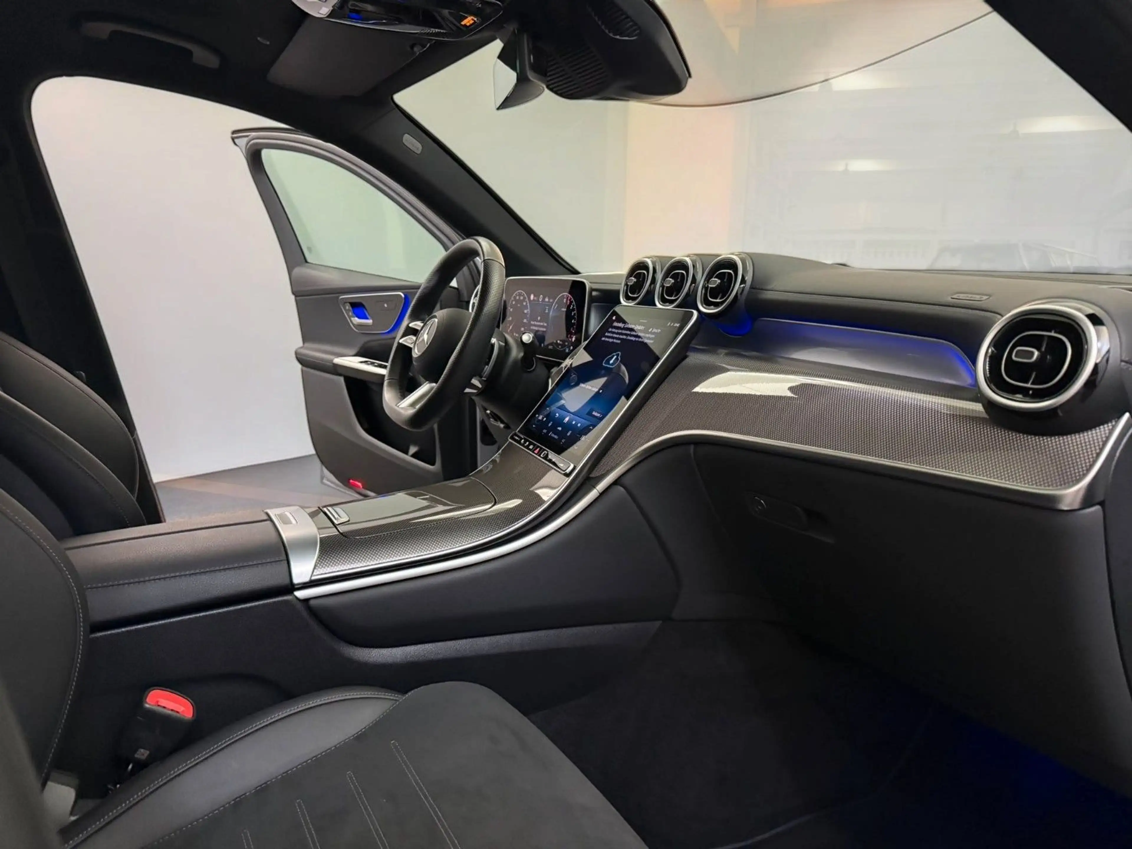 Mercedes-Benz GLC 300 de 4M Coupe AMG LINE x2*PANO*ACC*ADVANCE — photo 22