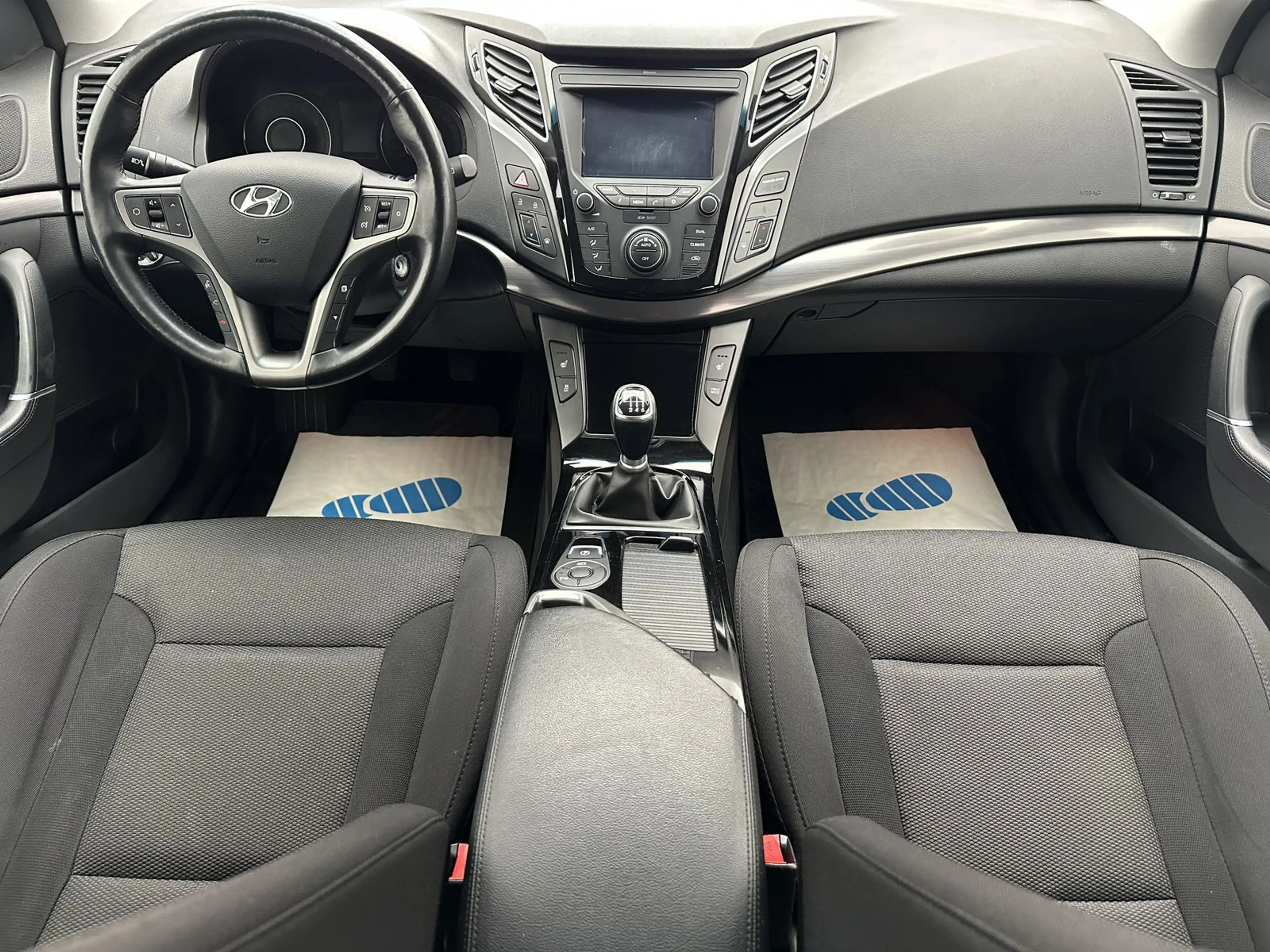 Hyundai i40 blue Trend "NAVI-CAM-SITZH-MULTI-BLUET" — photo 12