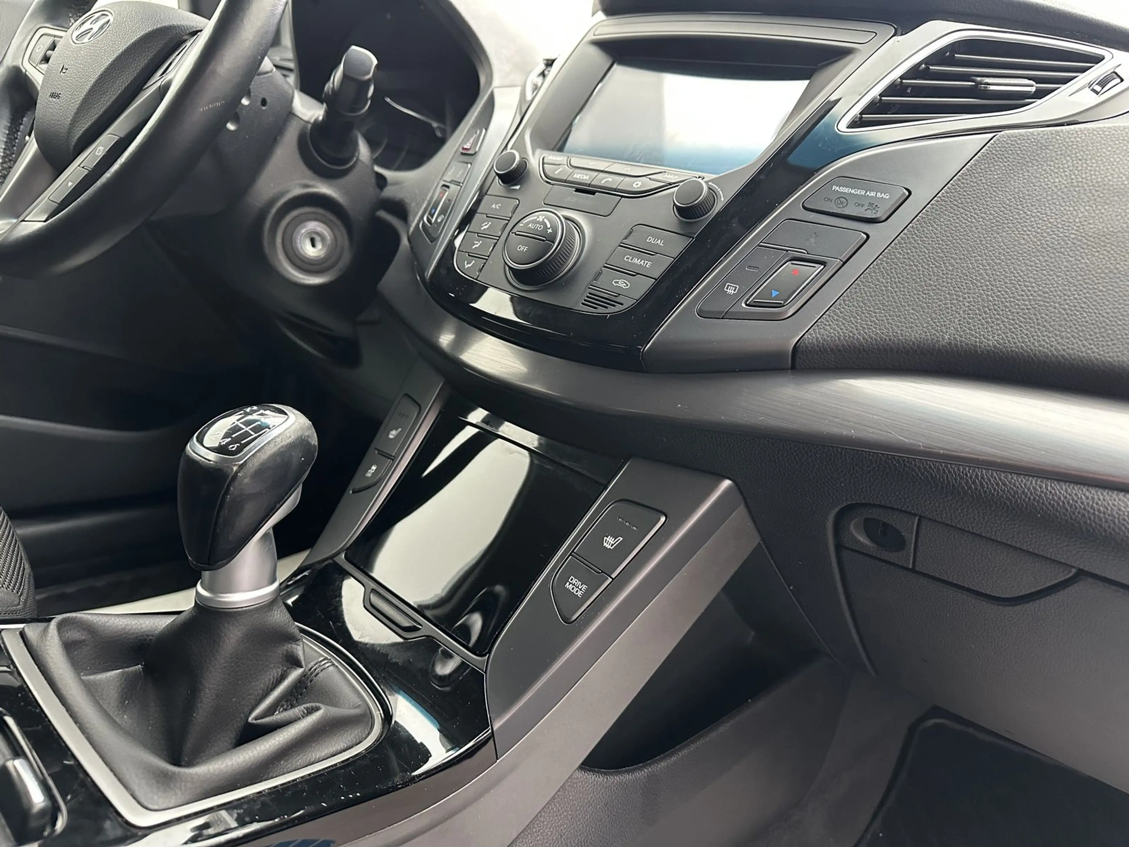 Hyundai i40 blue Trend "NAVI-CAM-SITZH-MULTI-BLUET" — photo 10