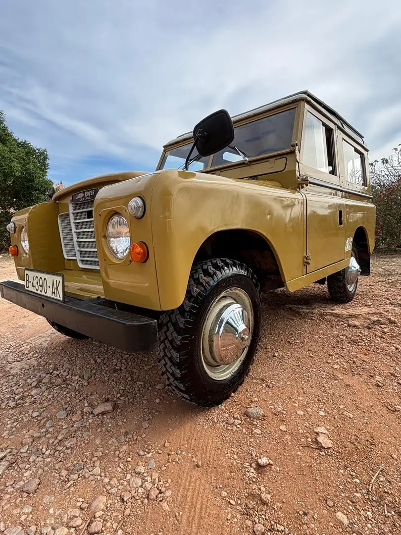Land Rover Defender Series III Beige - 2