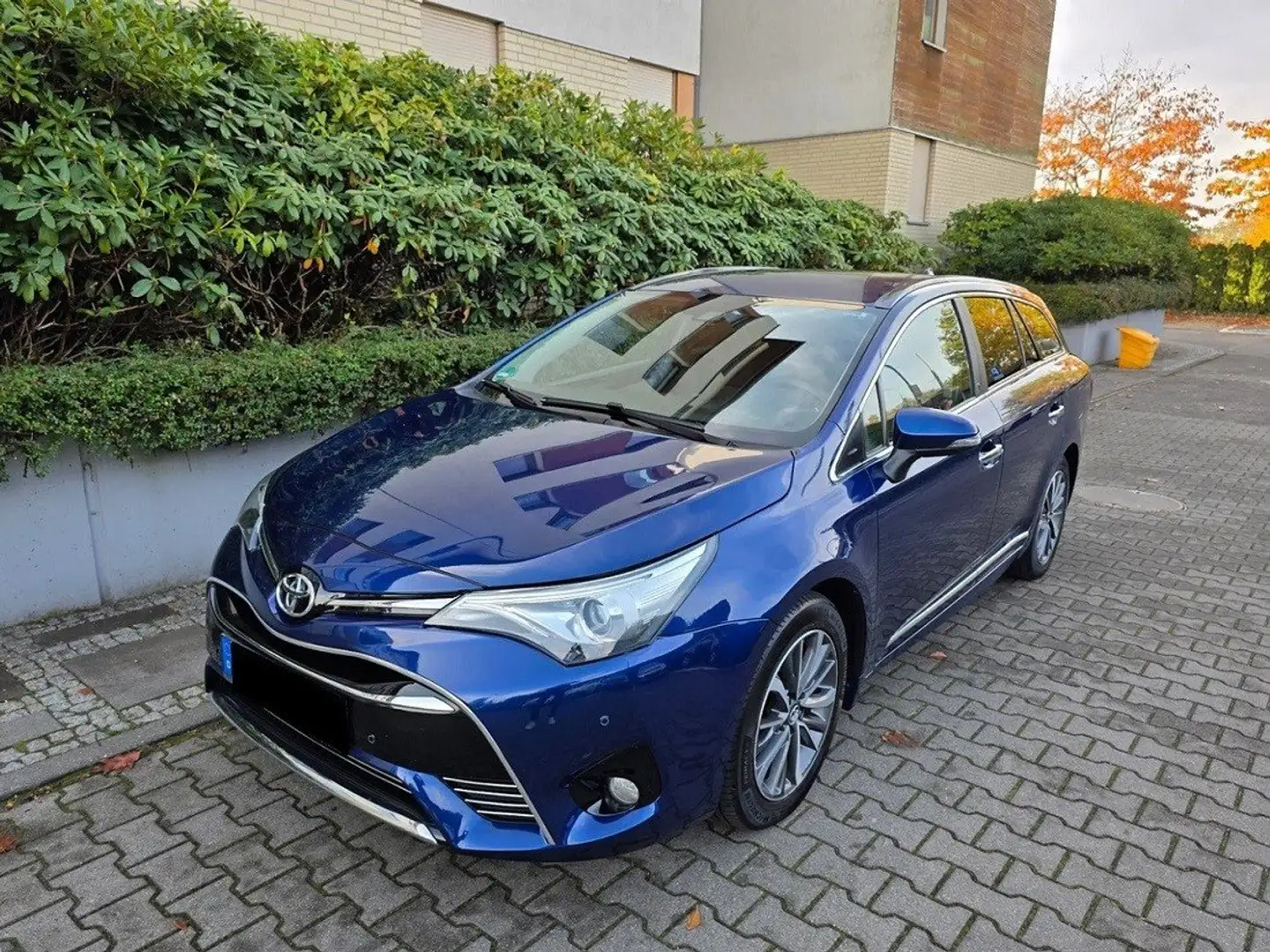 Toyota Avensis Avensis Touring Sports 1.8 Multidrive S Comfort Blau - 1