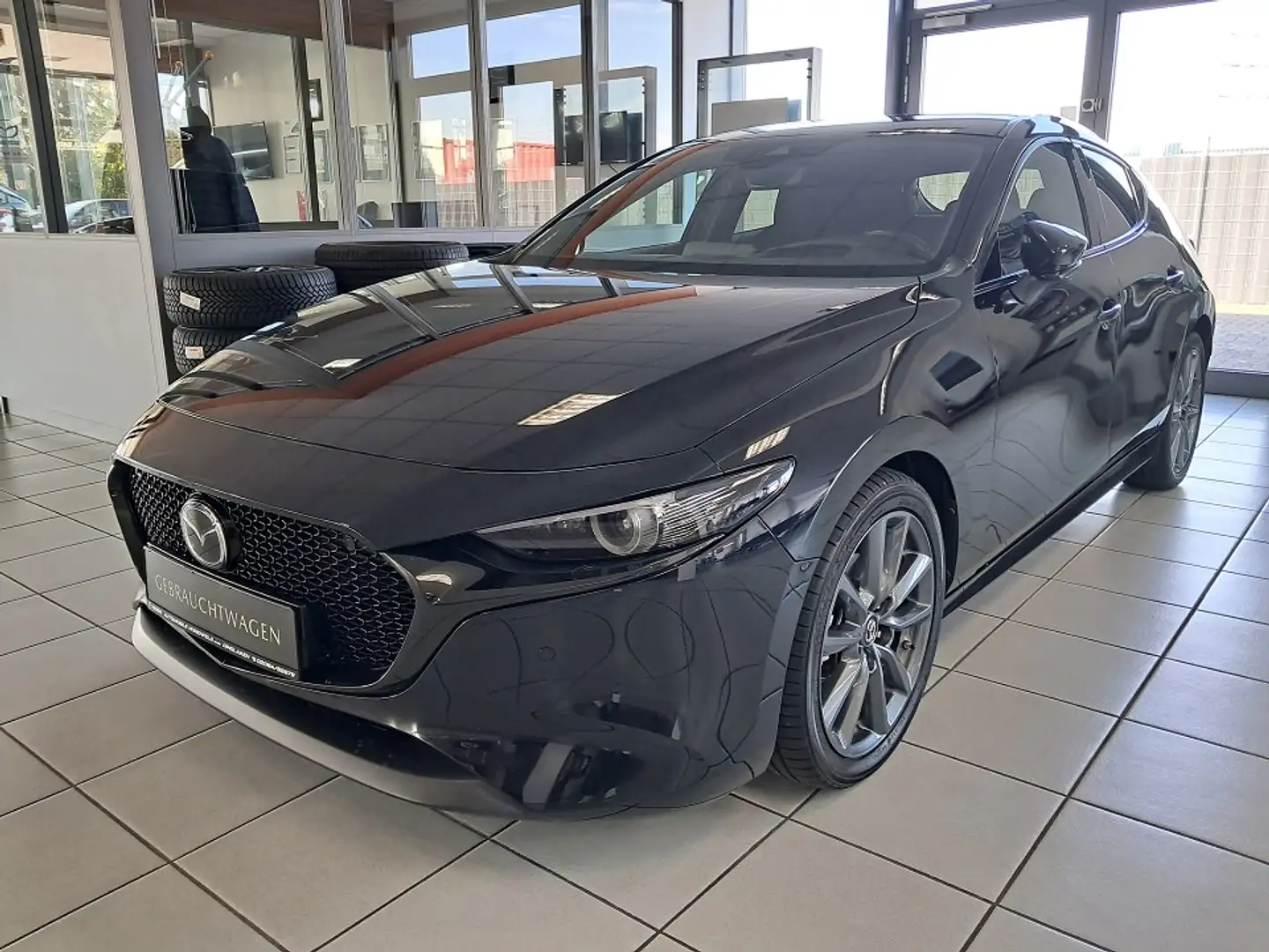 Mazda 3 Selection 2.0L *AUTOM.*360°*BOSE*HUD*SHZG* Schwarz - 2