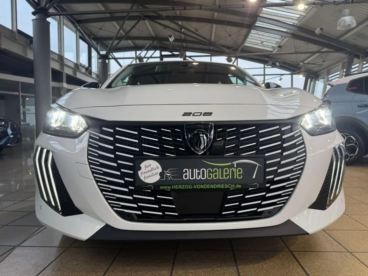 Peugeot 208 PureTech 100 Allure Blanc - 2