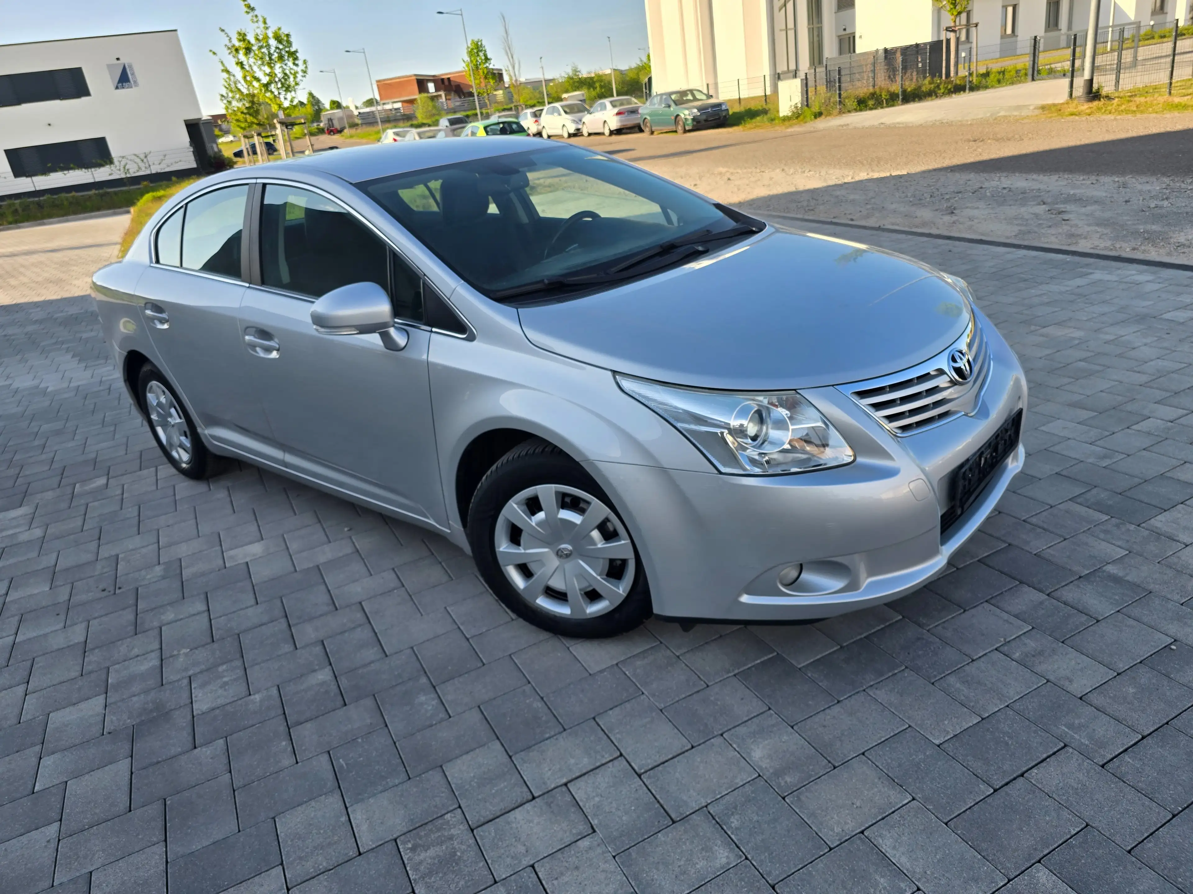 Toyota Avensis Sol