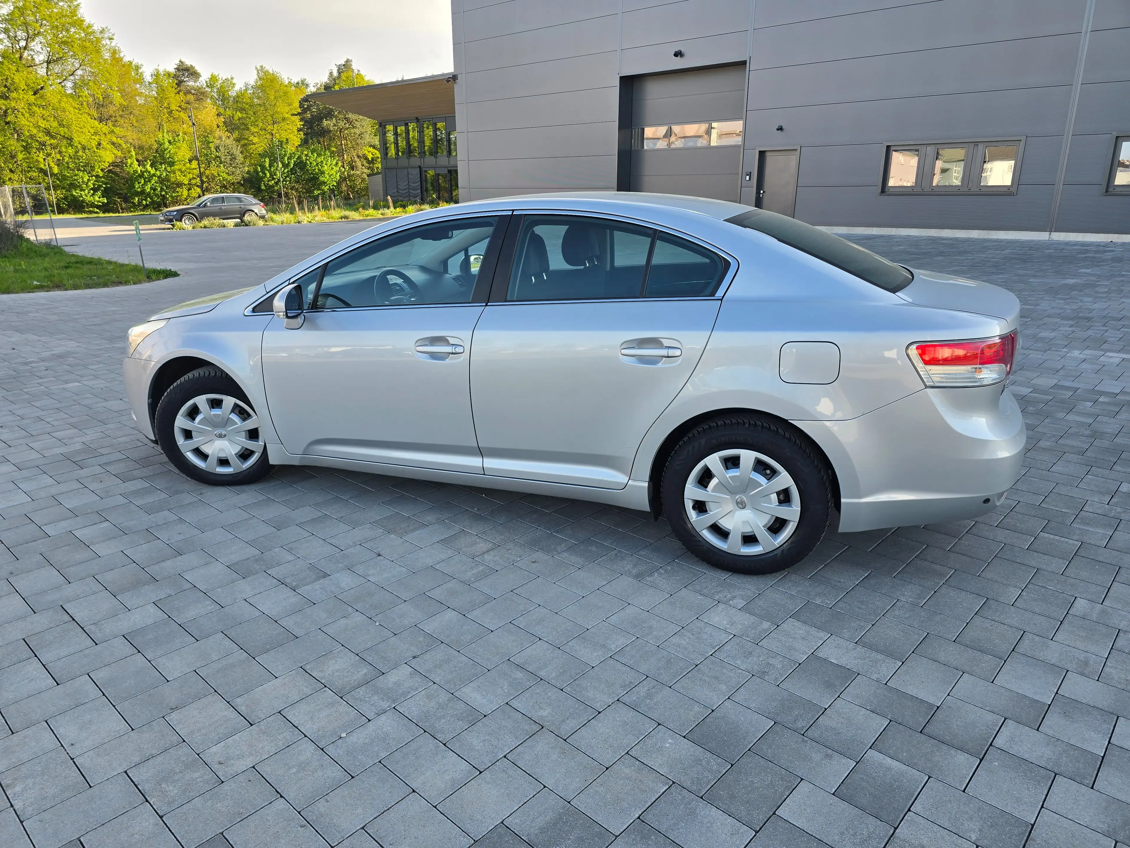 Toyota Avensis Sol — photo 11