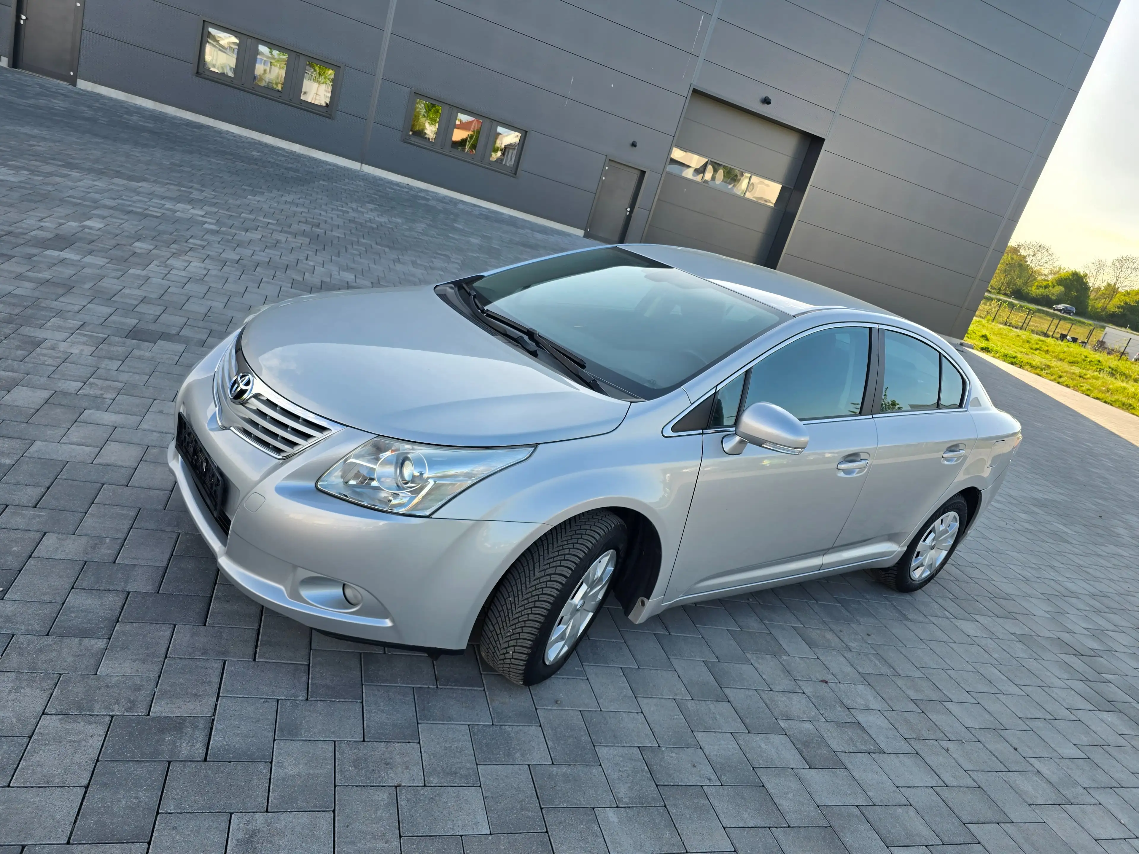 Toyota Avensis Sol — photo 15