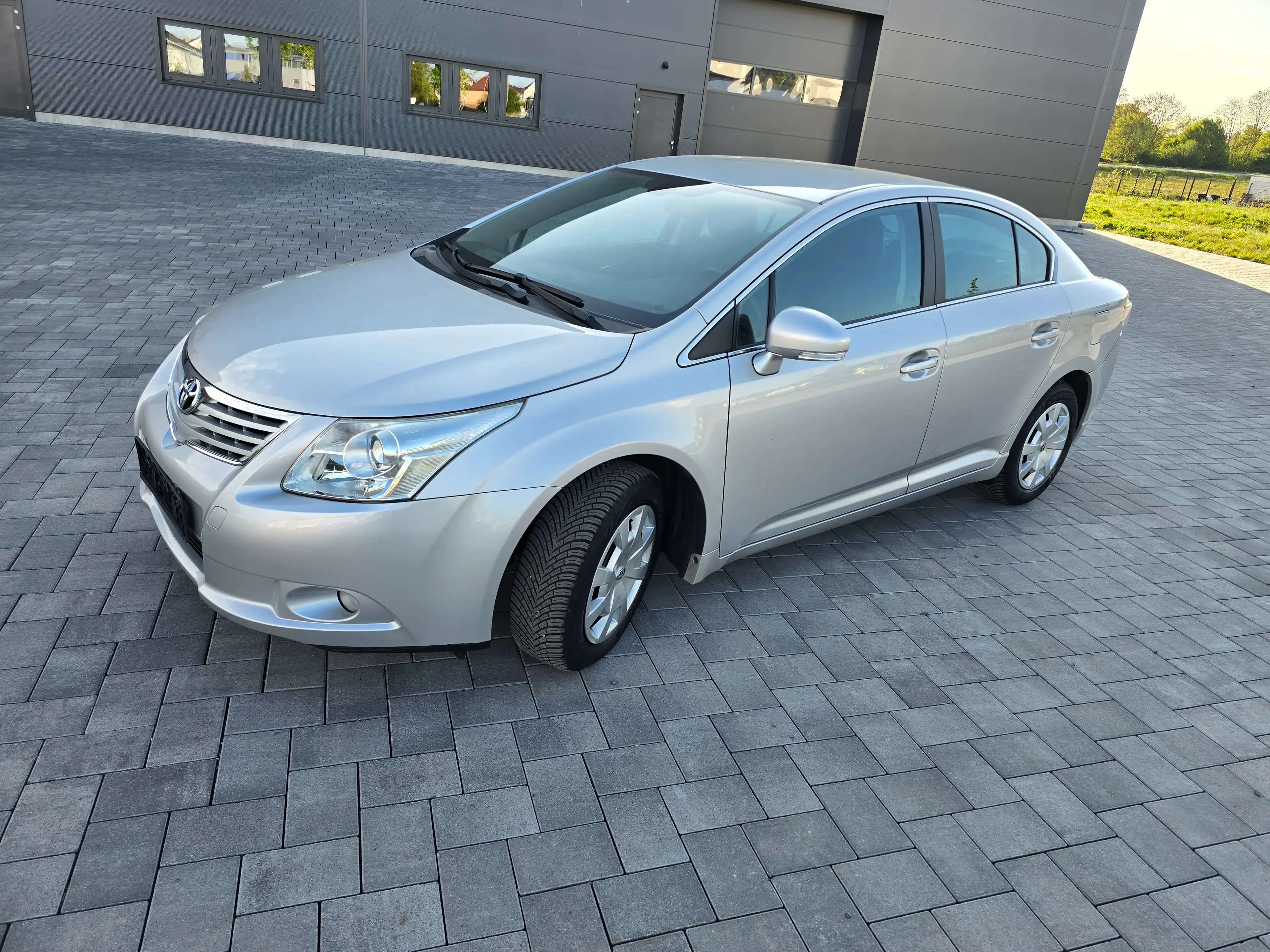 Toyota Avensis Sol — photo 12