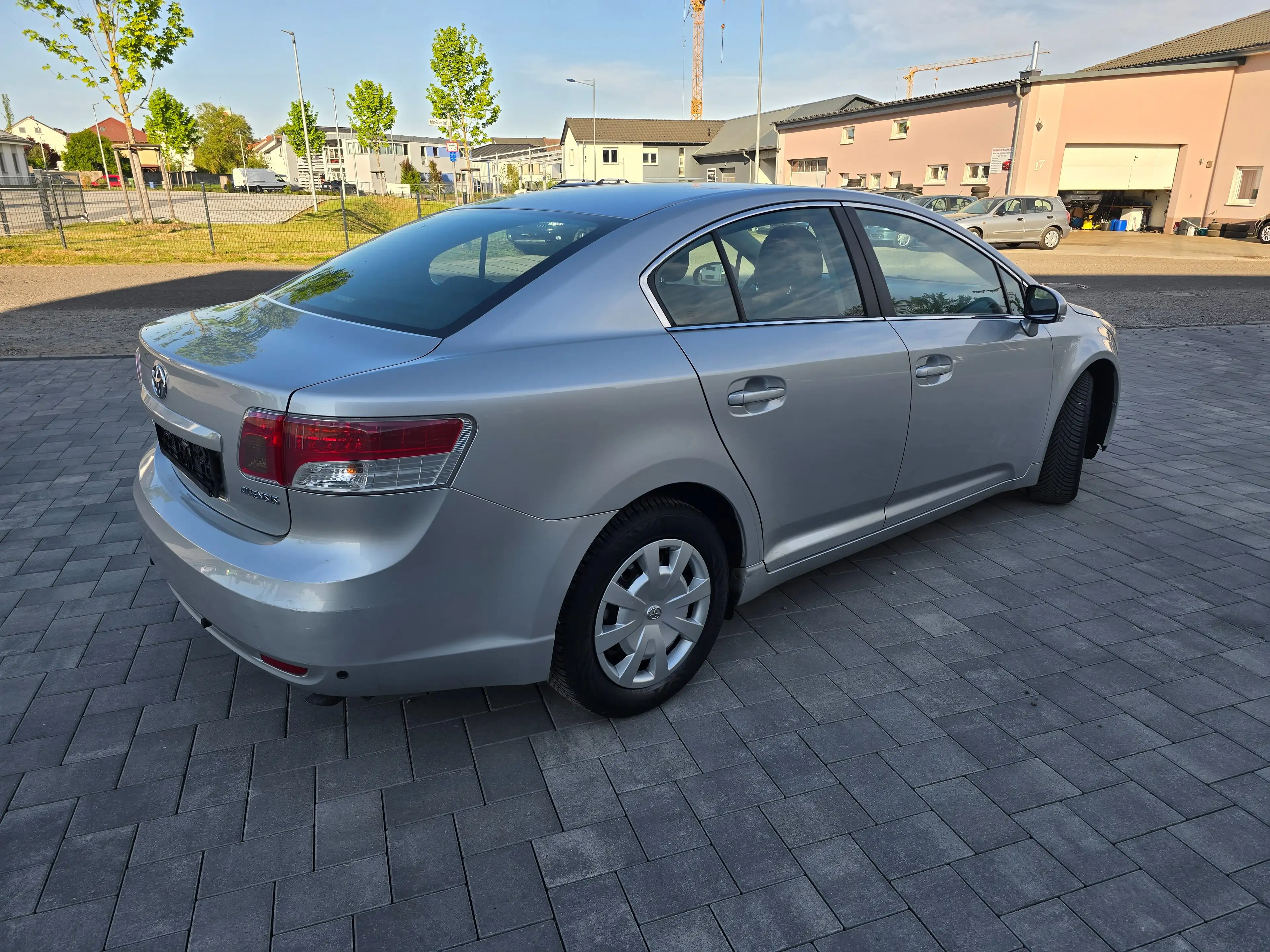 Toyota Avensis Sol — photo 9