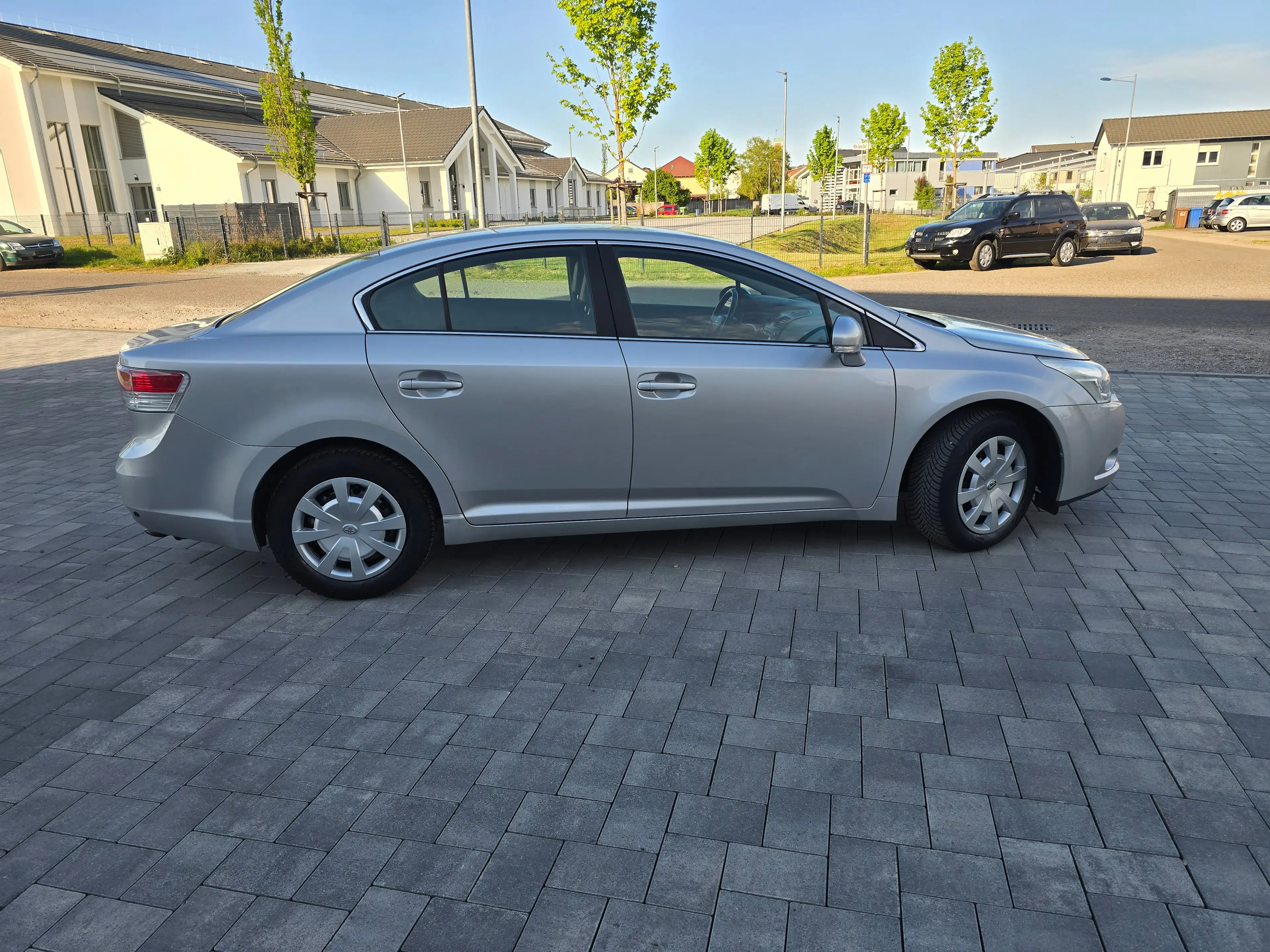 Toyota Avensis Sol — photo 6