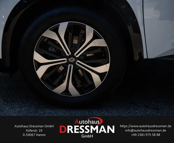Renault Austral view 7