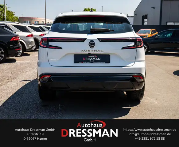 Renault Austral view 5