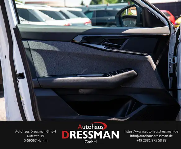 Renault Austral view 8