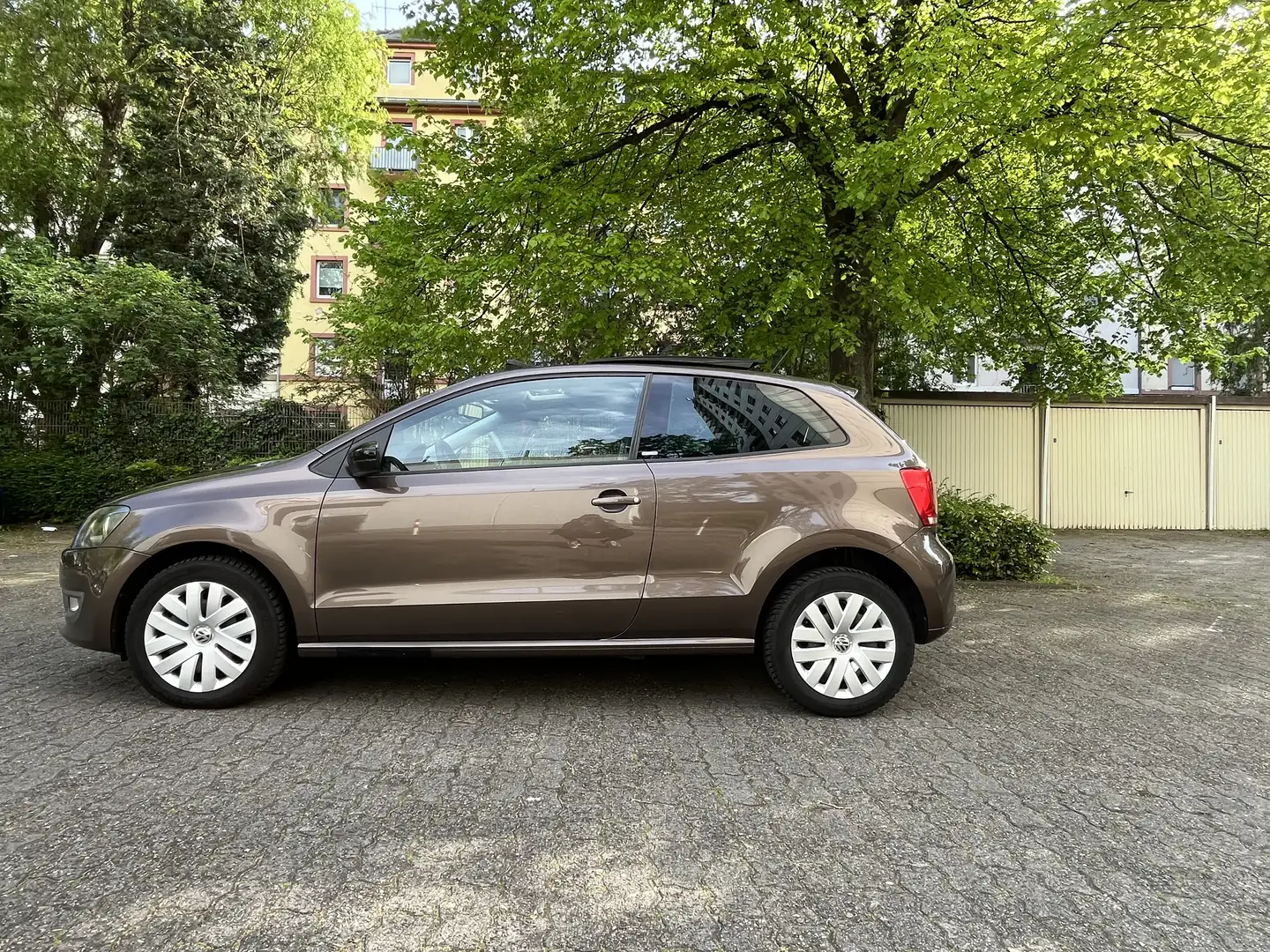 Volkswagen Polo Style ; *TÜV*SHZ*Schiebedach*Tempomat* Braun - 1