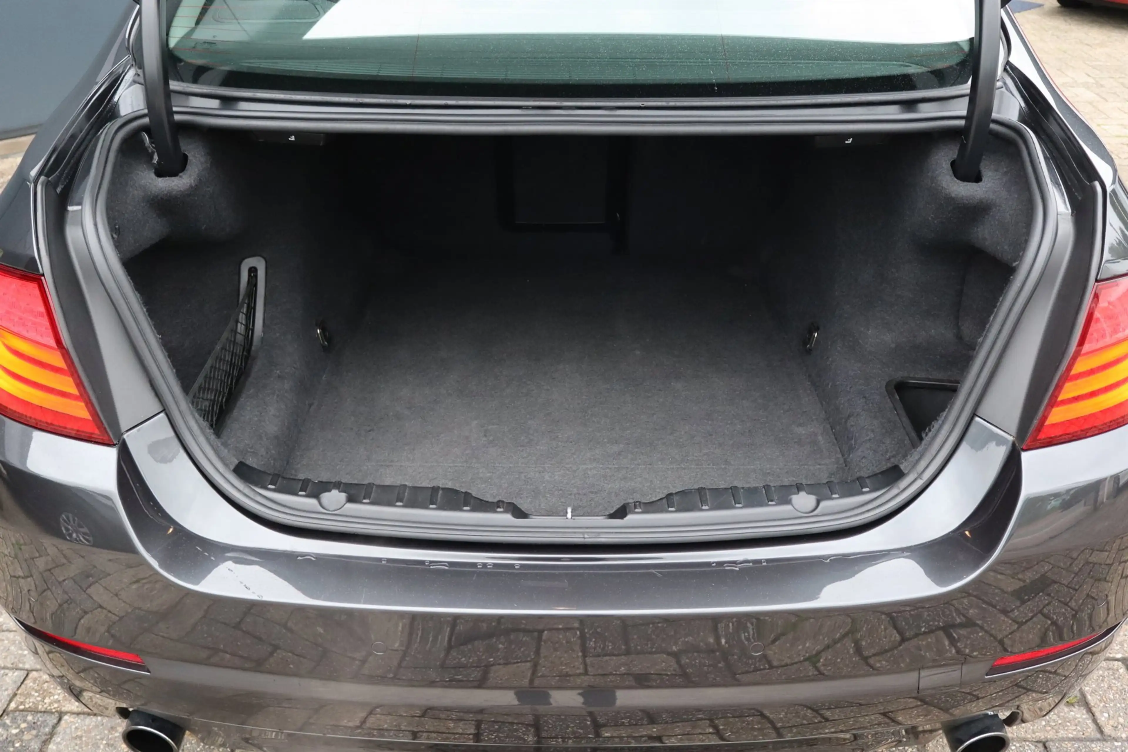 BMW 535 5-serie 535i High Executive-Dealer onderhouden — photo 12