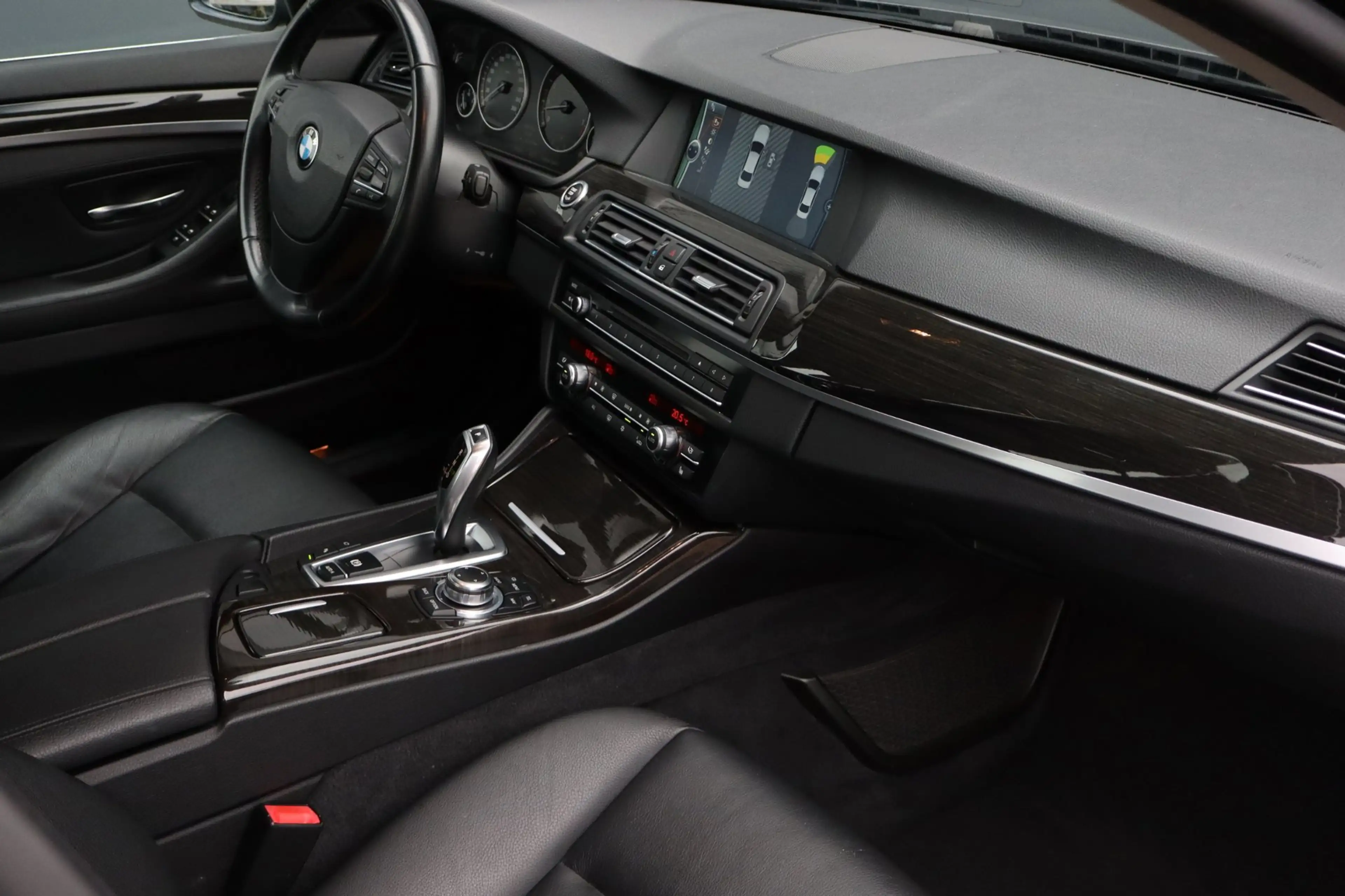 BMW 535 5-serie 535i High Executive-Dealer onderhouden — photo 3