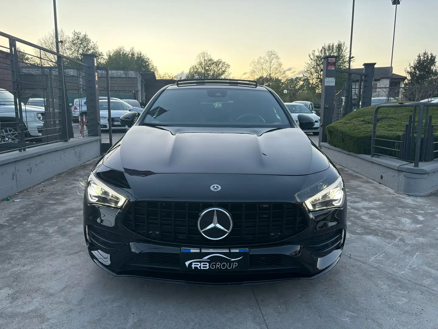 Mercedes-Benz CLA 220 CLA Shooting Brake 220 d Premium 4matic auto Negru - 2