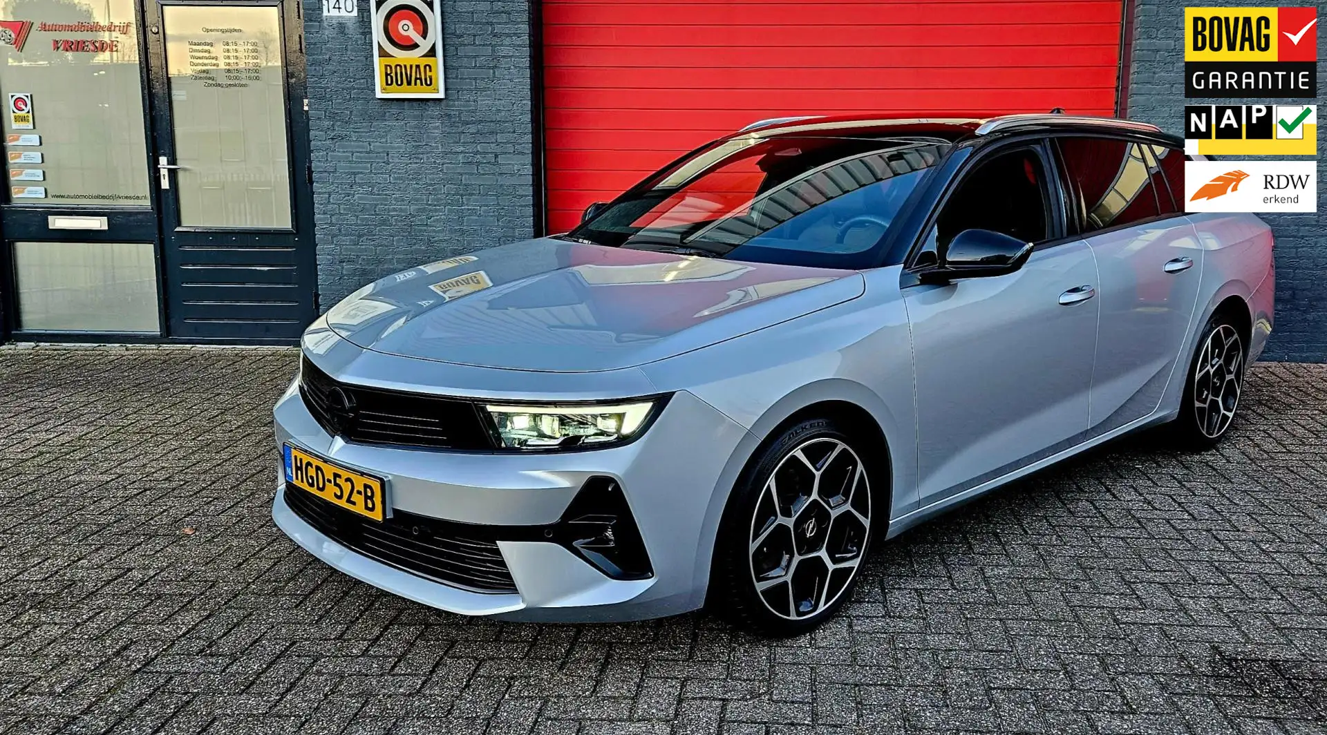 Opel Astra SPORTS TOURER 1.2 Turbo Ultimate Gris - 1