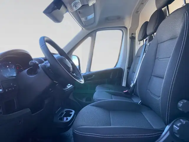 Peugeot Boxer view 7
