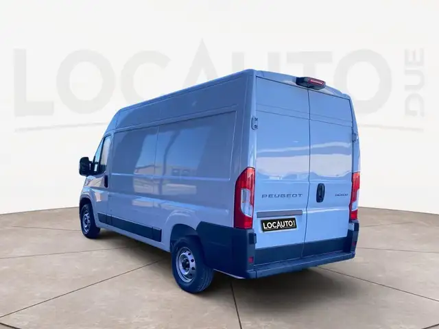 Peugeot Boxer view 5