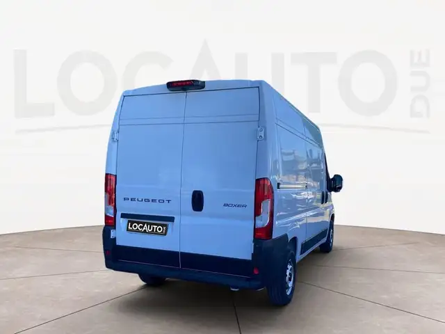 Peugeot Boxer view 4