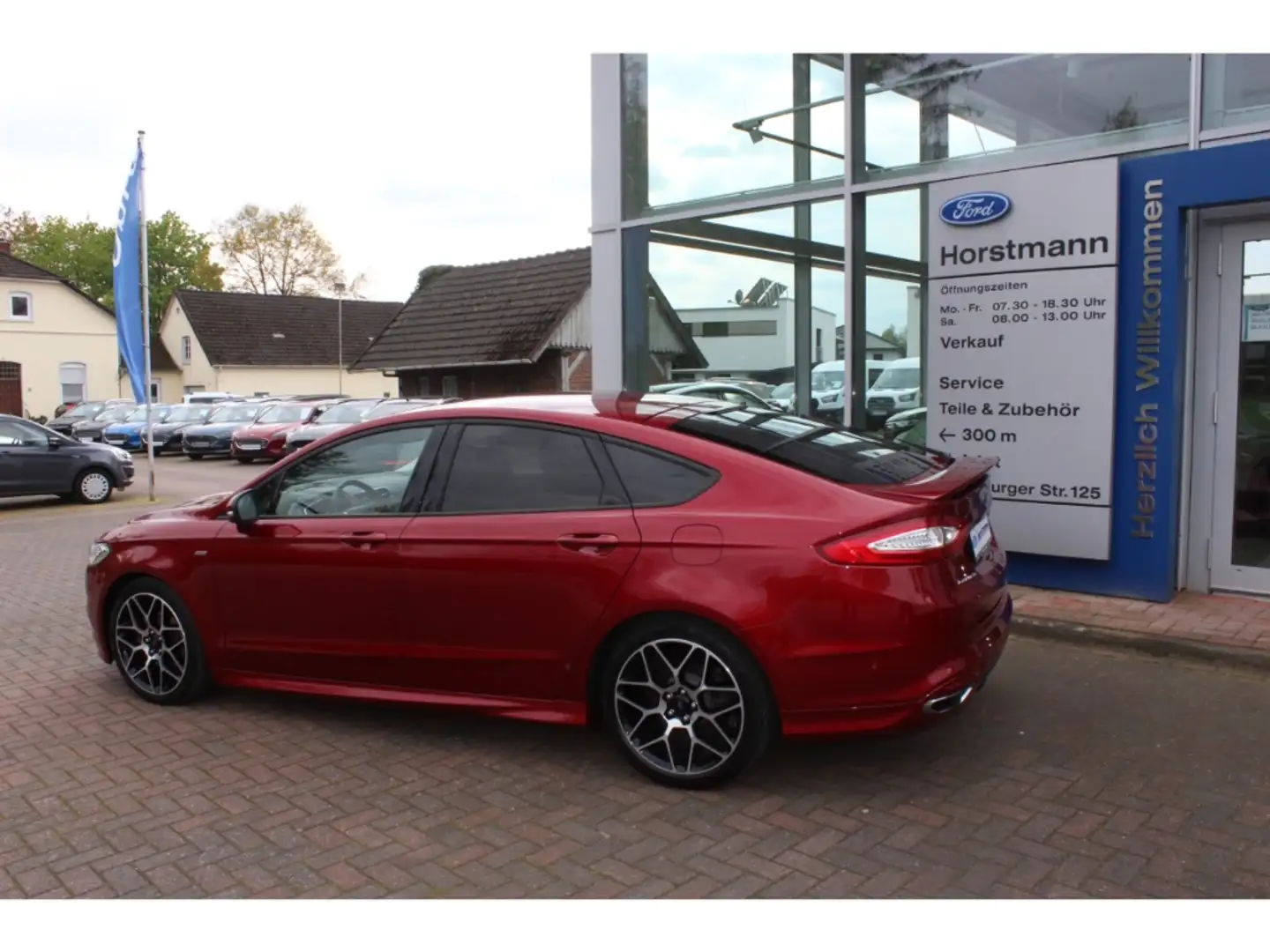 Ford Mondeo ST-LINE 5-TÜRIG, 19''LM, LED, ACC, NAVI, PDC, BEH. Red - 2