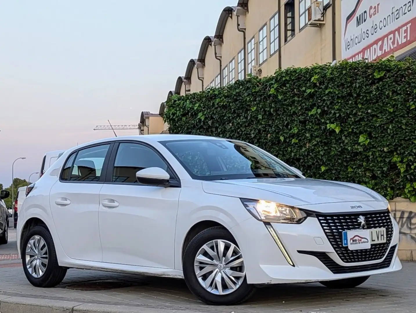 Peugeot 208 1.5 BlueHDi 100Cv Blanco - 1
