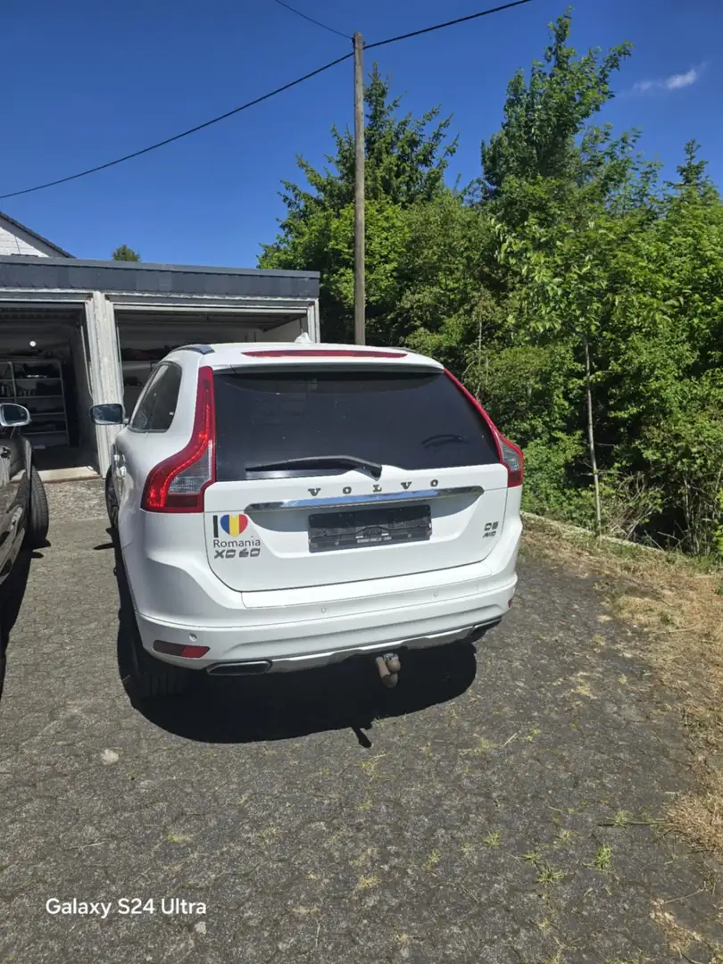 Volvo XC60 D5 AWD Geartronic Summum - 2