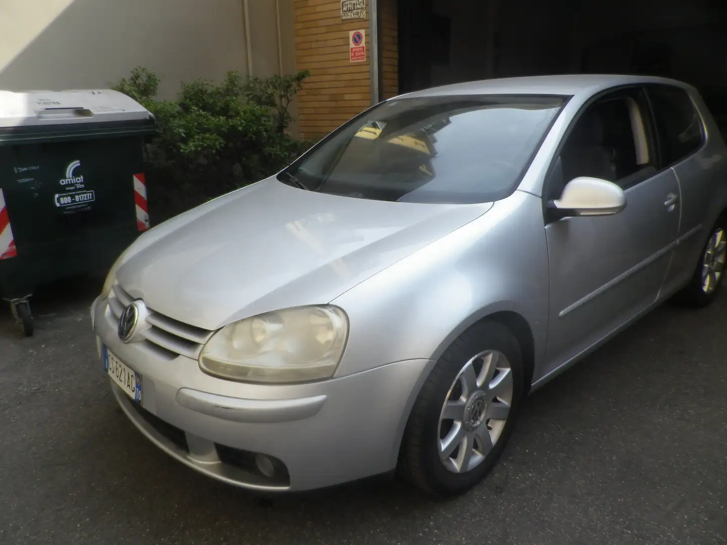 Volkswagen Golf Golf 3p 2.0 tdi Comfortline Grigio - 1