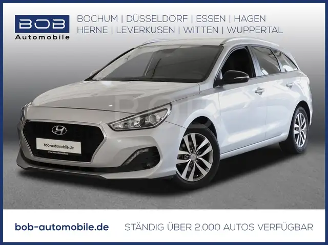 Hyundai i30 Kombi 1.4 Passion SHZ LHZ PDC ALU KAMERA GRA
