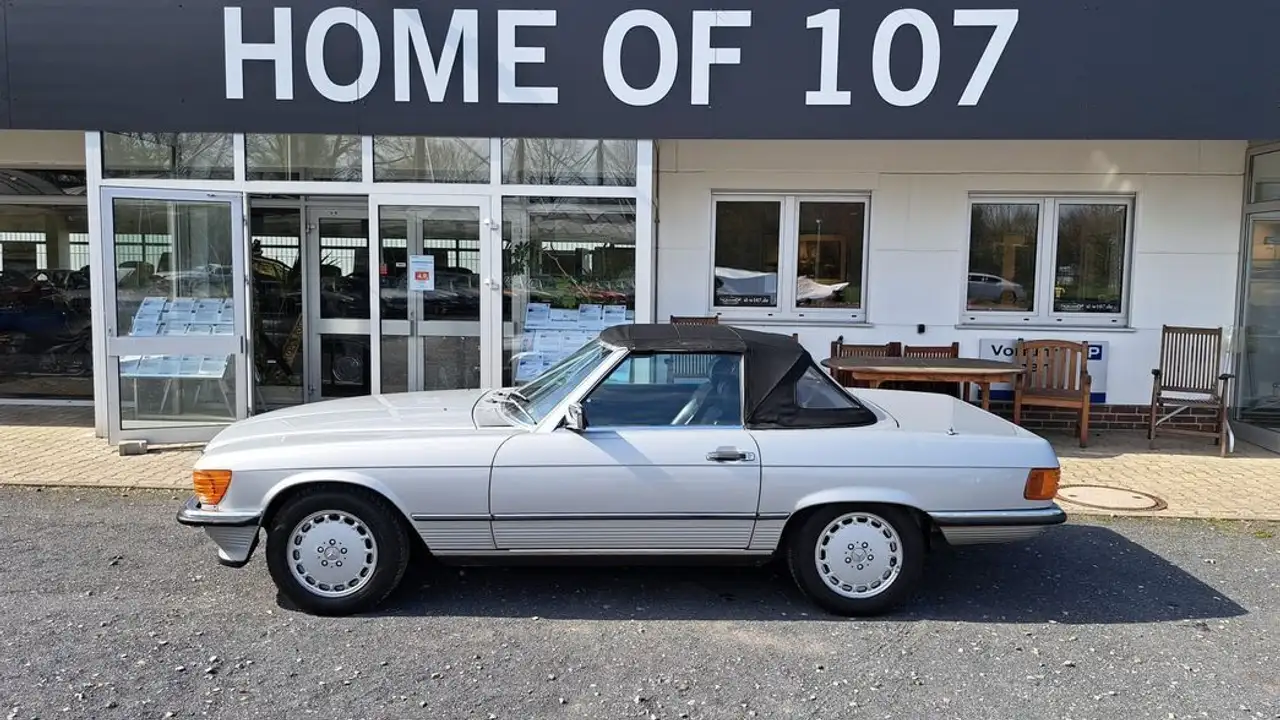 Mercedes-Benz SL 300 Silber / Leder schwarz/ Automatik 2x vor, foto 1