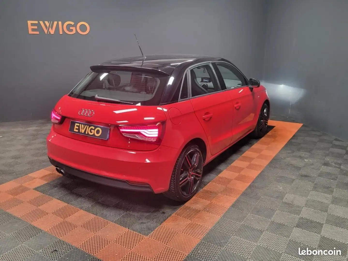 Audi A1 1.4 TFSI 150ch S-LINE S-TRONIC Rosso - 2