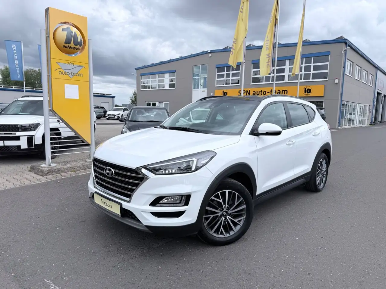Hyundai TUCSON Trend 2WD DCT PANO/AHK/NAVI