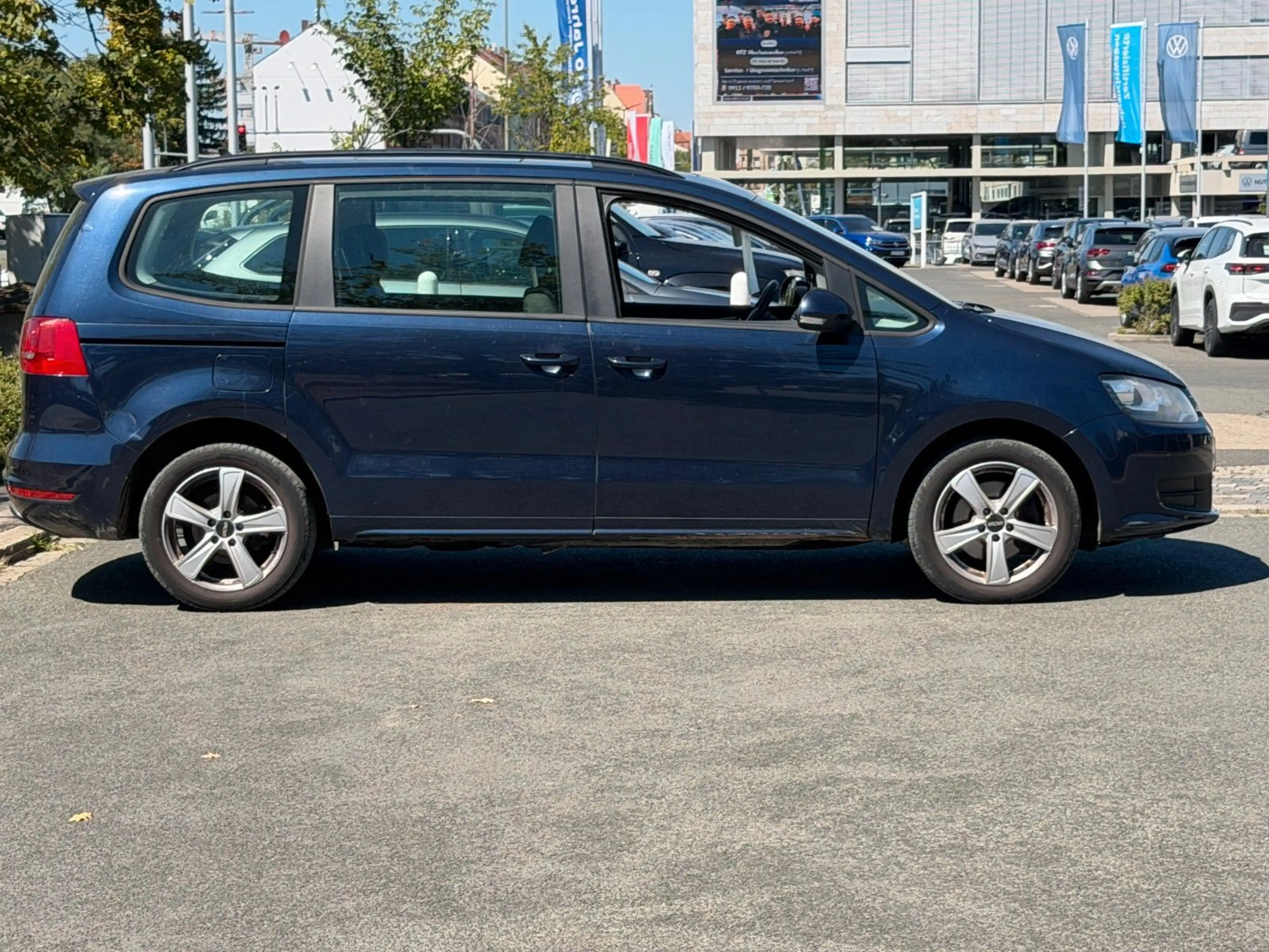Volkswagen Sharan Trendline* 4Motion*4x4*Klima*7 Sitze*Temp — photo 5