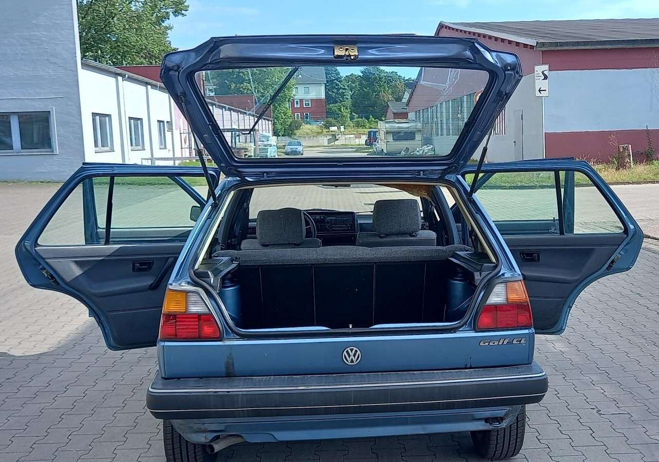 Second hand Volkswagen Golf 1.6