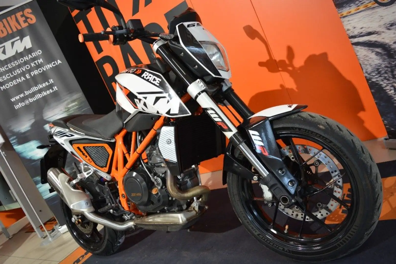 KTM 690 Duke ABS Bianco - 2