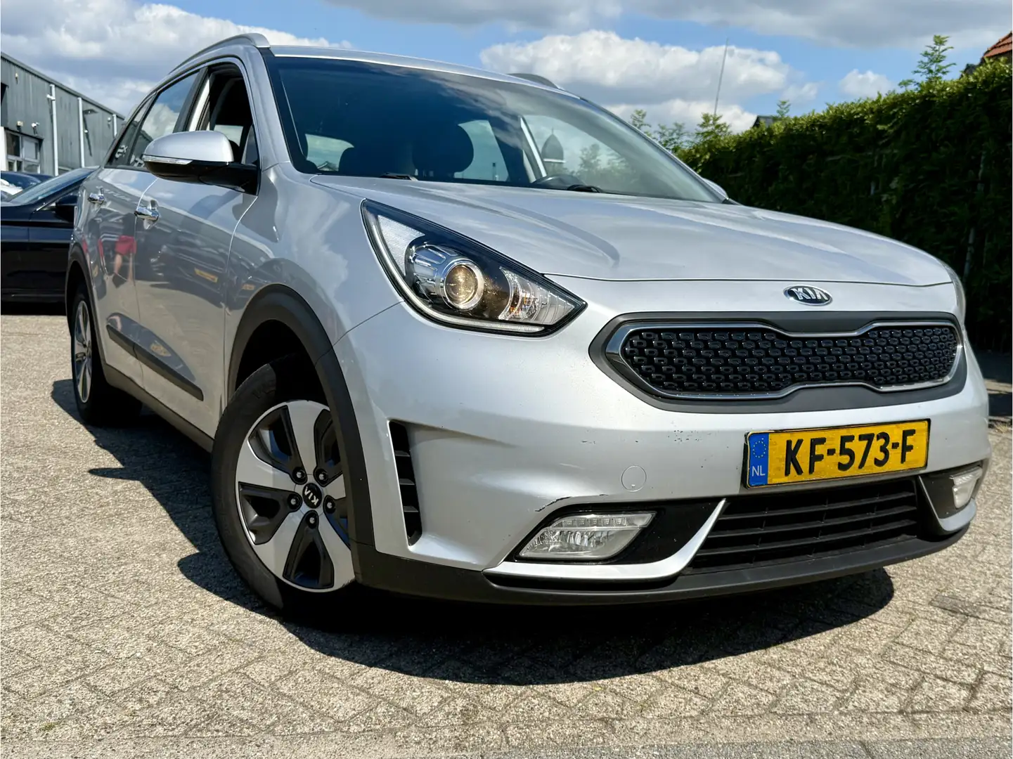 Kia Niro 1.6 GDi HYBRID FIRST EDITION NAVI/LEER/CAMERA/CLIM Szary - 2
