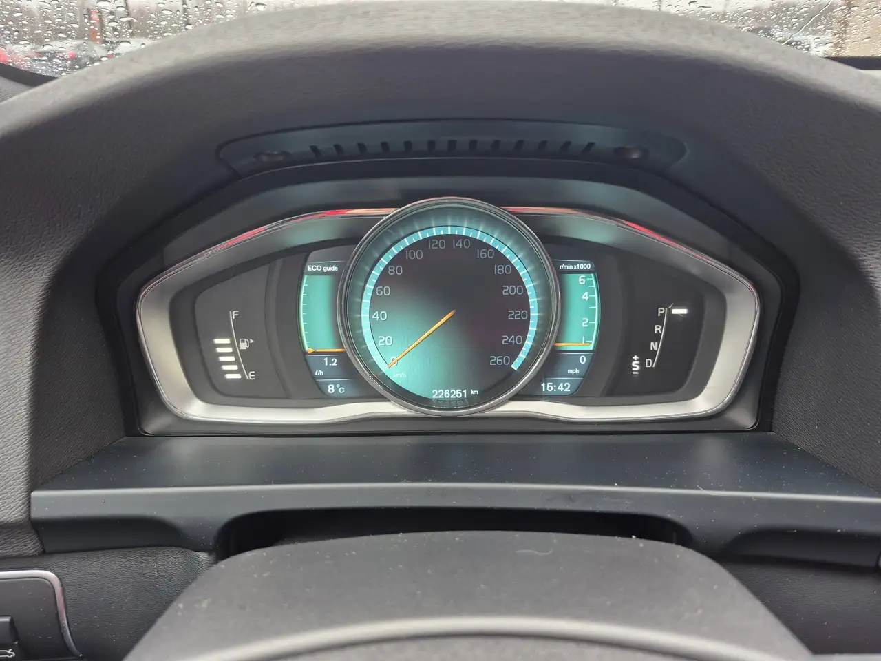 Volvo V60 снимка Volvo V60